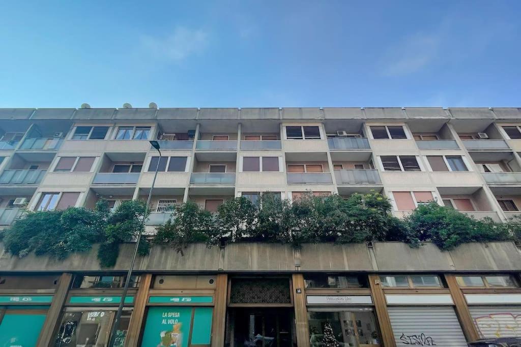 Yellow Flat Central Milan Bagian luar foto