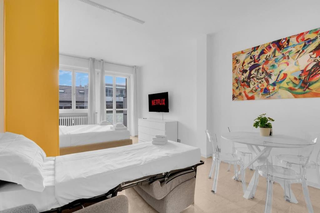 Yellow Flat Central Milan Bagian luar foto