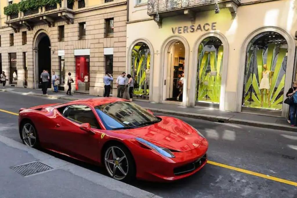Yellow Flat Central Milan Bagian luar foto